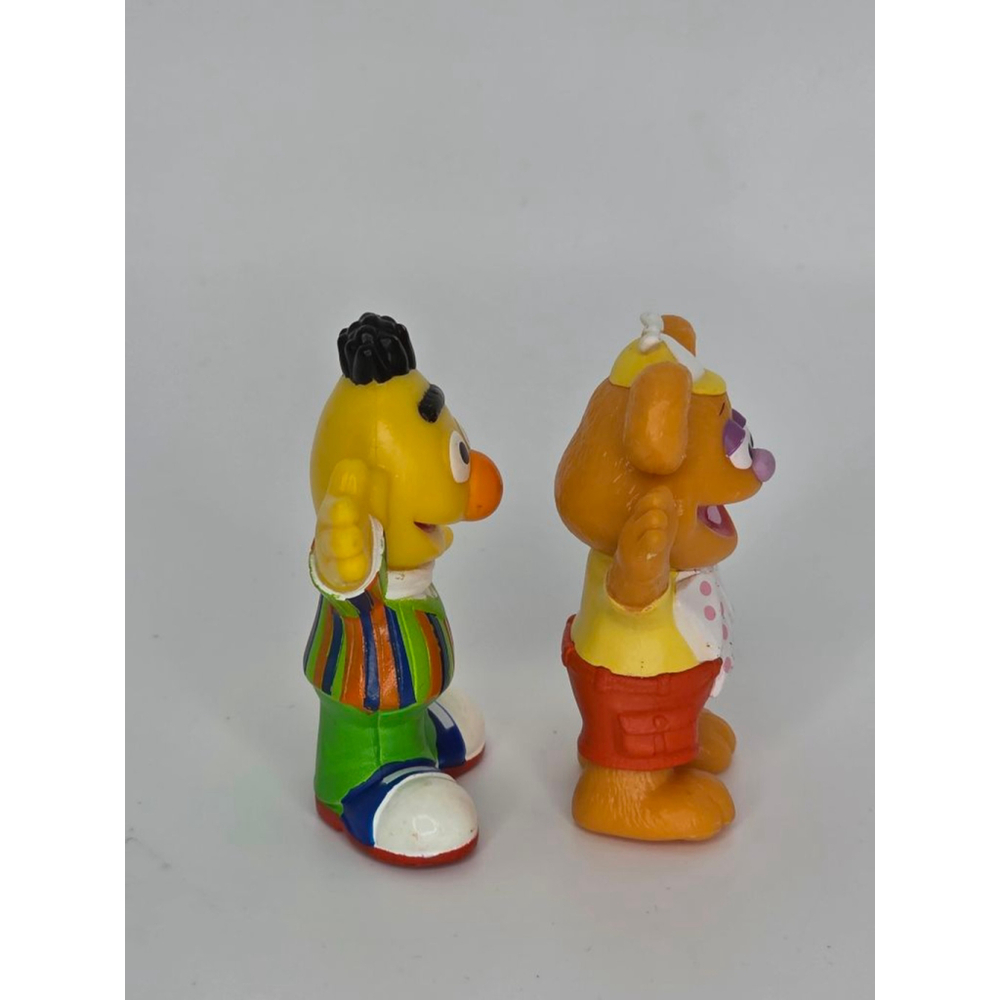 Sesame Workshop Hasbro 2010 Bert &:Fozzie Bear 2-3/4" pvc figure, cake toppers - Picture 2 of 9